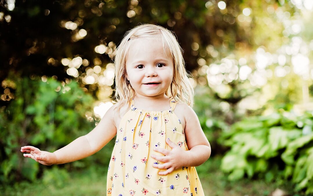 Considering Summer Family Photos?! {Ottawa Family Photographer}