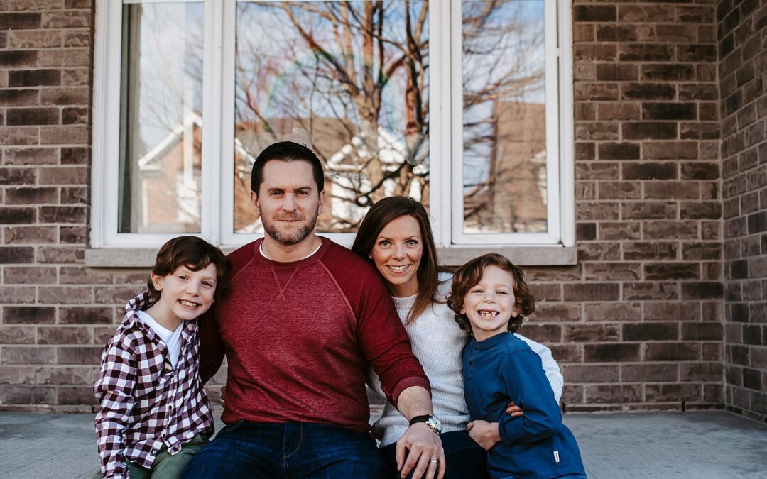 This is us – The Front Steps Portraits {Stittsville Family Photographer}